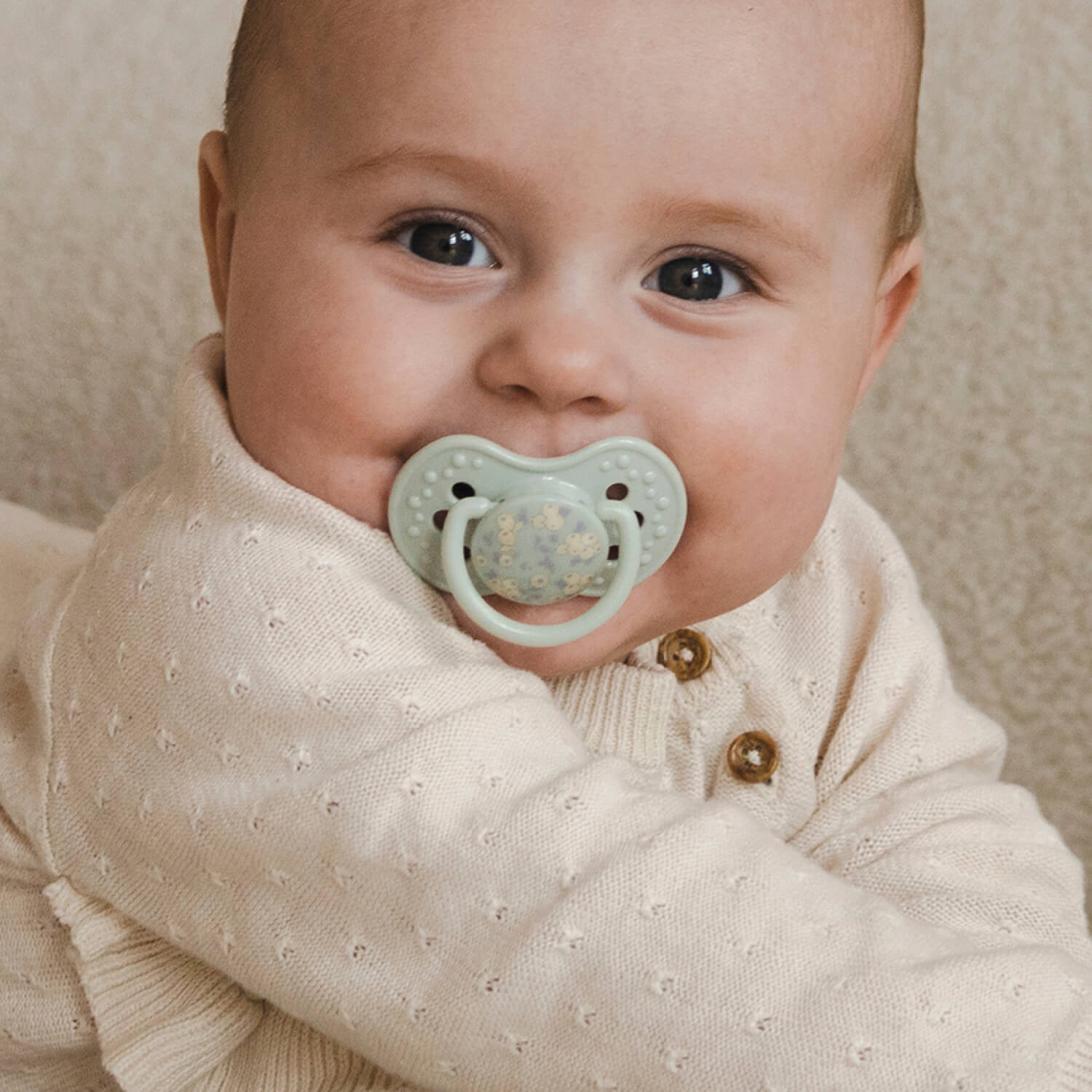 Bébé avec la sucette Difrax LOVI Blossom Boy Nouveau-né 0-6 mois dans la bouche, silicone, petit bouclier, anneau phosphorescent, sans BPA