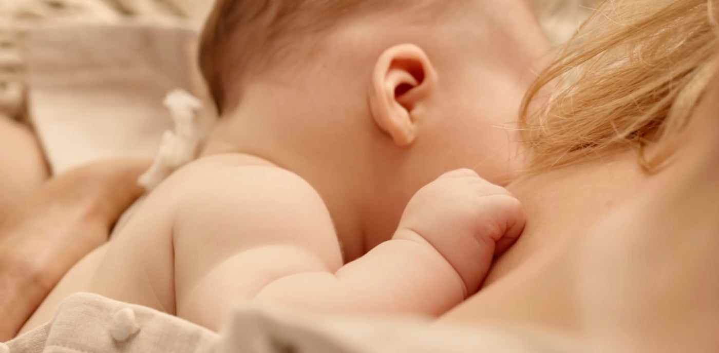 Bébé allaité, confronté à une préférence pour un sein