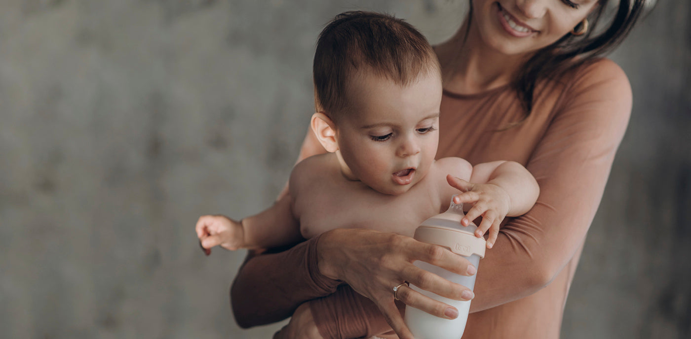 Quand un bébé commence à saisir – Développement des compétences motrices fines